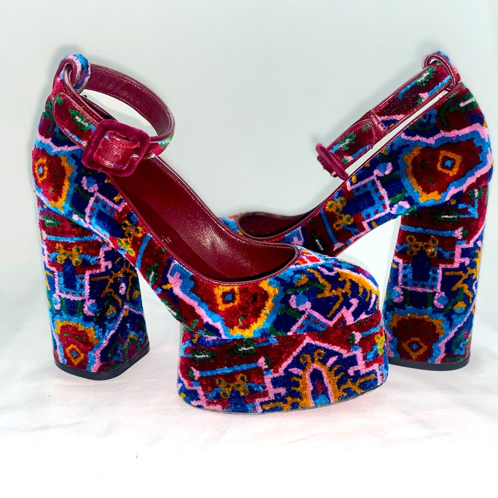 Christian Louboutin Platform Multicolor Heel size 37 w/ box and dust bag.